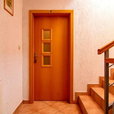 Apartment Wunderschoenes In Mit Eigenem Balkon